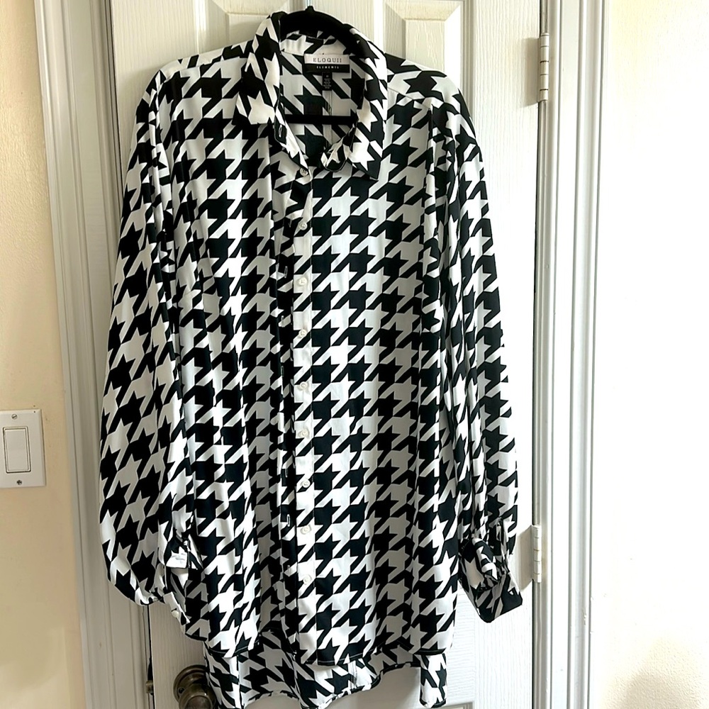 Eloquii black & white windowpane tunic top! Size 18